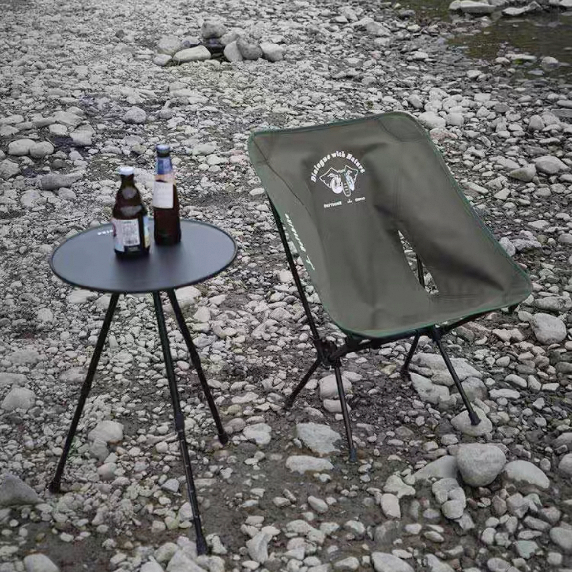 HYTRA Aluminium alloy folding camping moon chair