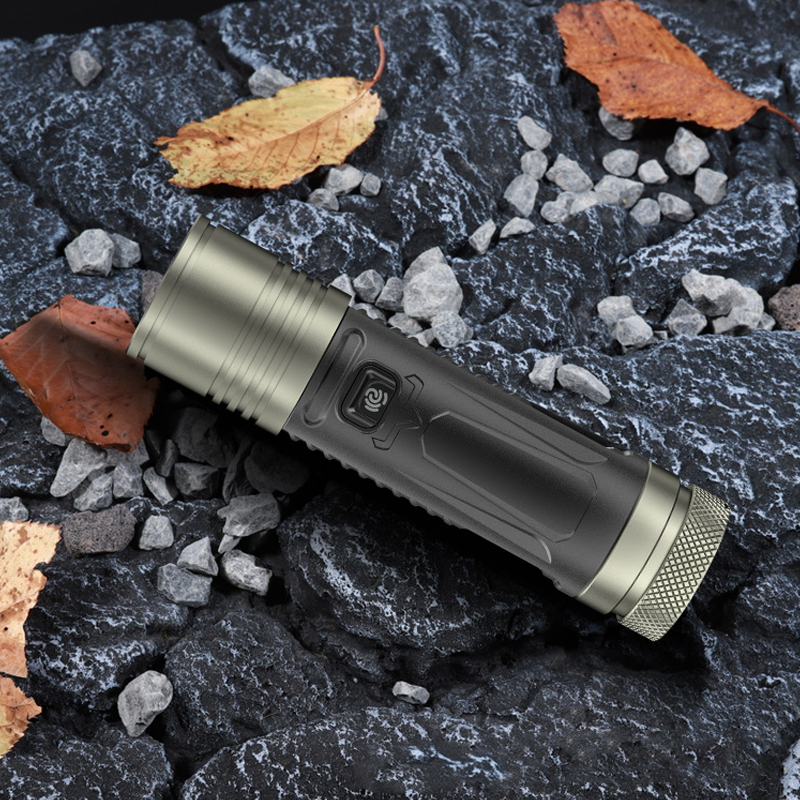 HYTRA Portable Multi-functional Flashlight With Stepless Zoom Multiple Gears Continuous Dimming Telescopic Zoom High-efficiency Fast Charging Waterproofing for Daily Life